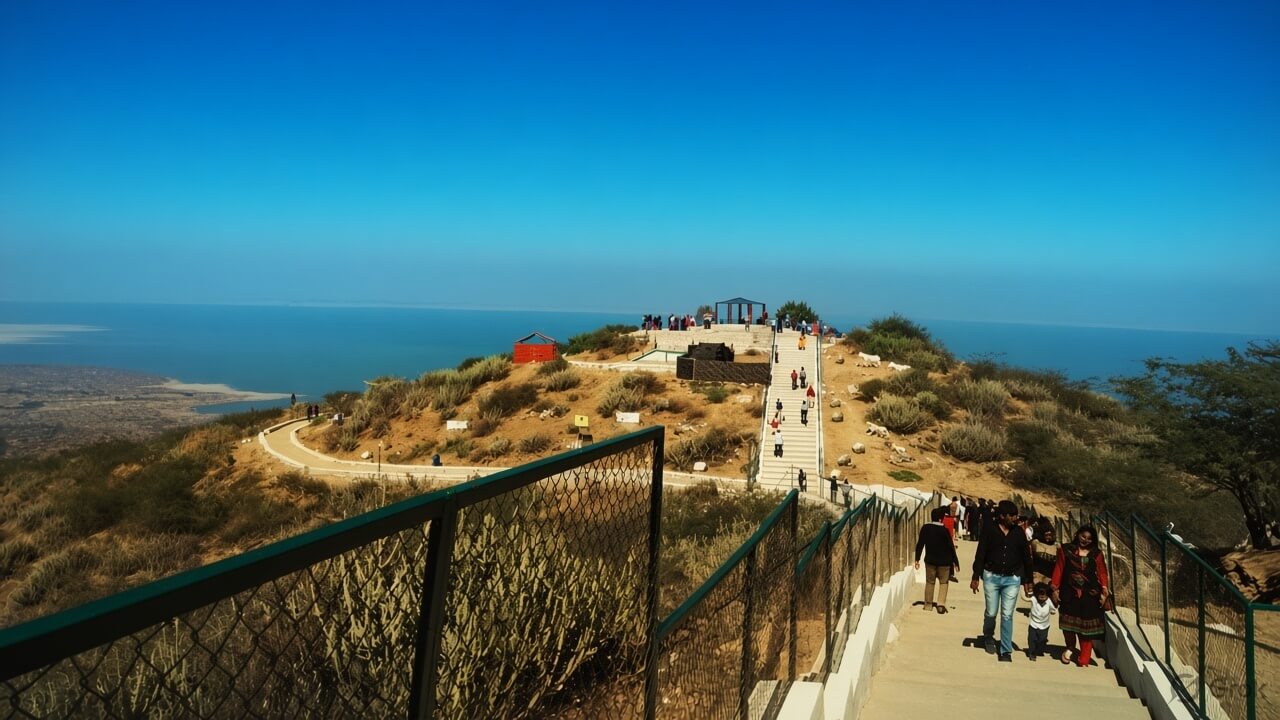 Kala Dungar, Viewpoint in Kutch. Taxi from Bhuj by Kutch Cab Service