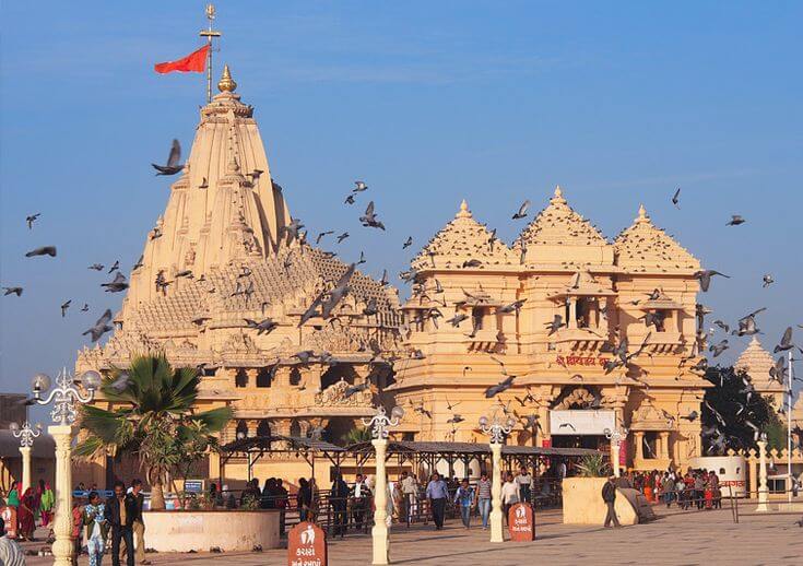 Kutch to Somnath, Dwarka and Gir: taxi tour from Bhuj by Kutch Cab Service